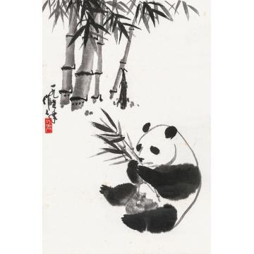 吴作人1972年作熊猫与竹立轴水墨纸本